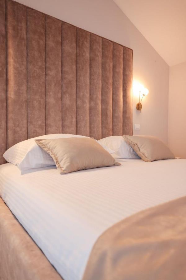 Castello Exclusive Rooms With Breakfast - By Ta Leut Agency Privlaka  Bagian luar foto
